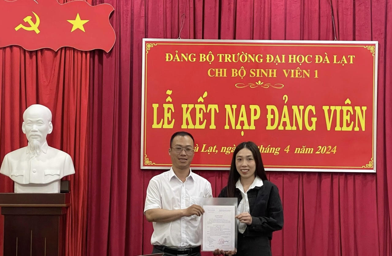 Lâm Đồng chú trọng phát triển đảng viên trong học sinh, sinh viên 