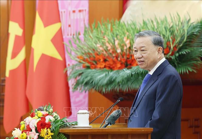 Tổng Bí thư Tô Lâm tiếp đoàn kiều bào tiêu biểu tham dự Chương trình 'Xuân Quê hương 2025'