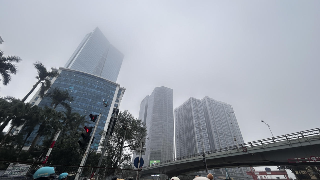 Chuyên gia lý giải tình trạng Hà Nội 'chìm' trong màn sương mù