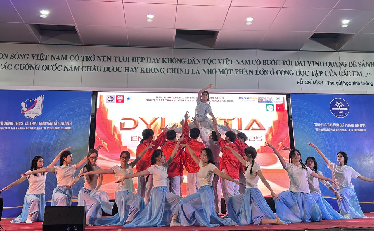 "Bùng nổ" với English Festival của học sinh mái trường mang tên Bác