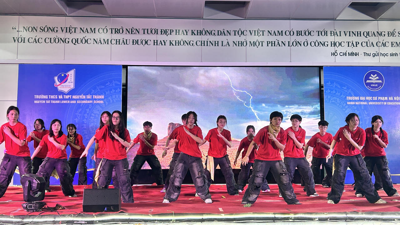 "Bùng nổ" với English Festival của học sinh mái trường mang tên Bác