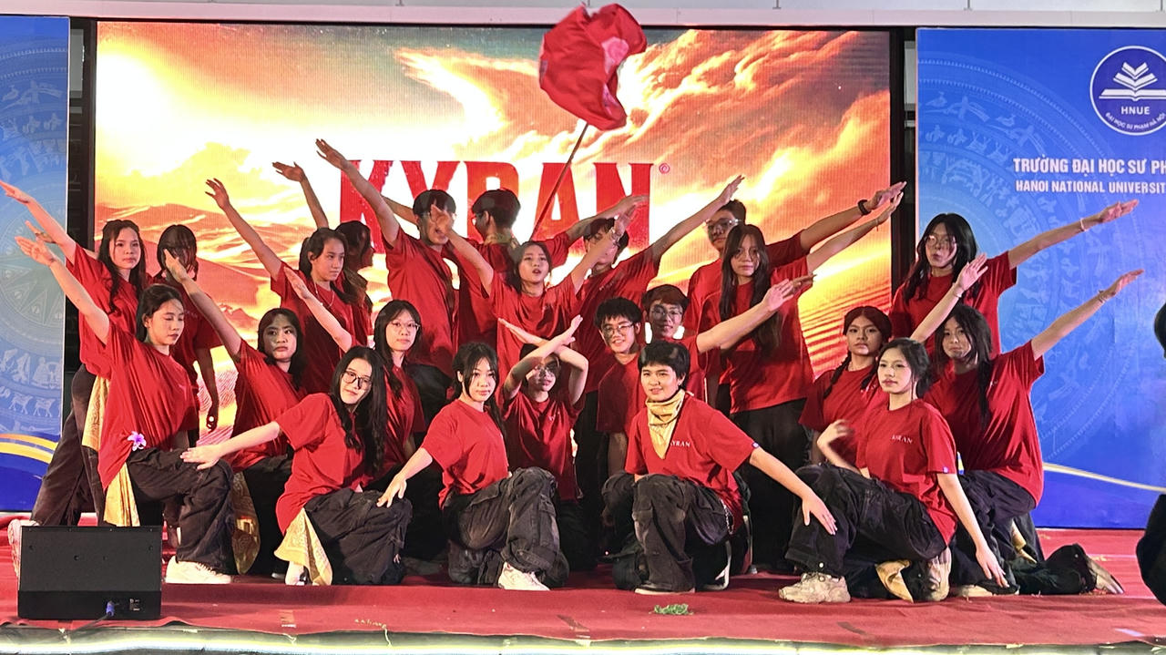 "Bùng nổ" với English Festival của học sinh mái trường mang tên Bác