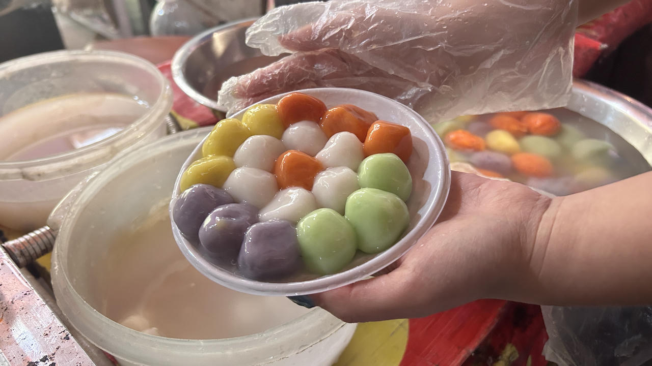 Xuyên đêm làm bánh trôi, bánh chay nhân dịp Tết Hàn thực