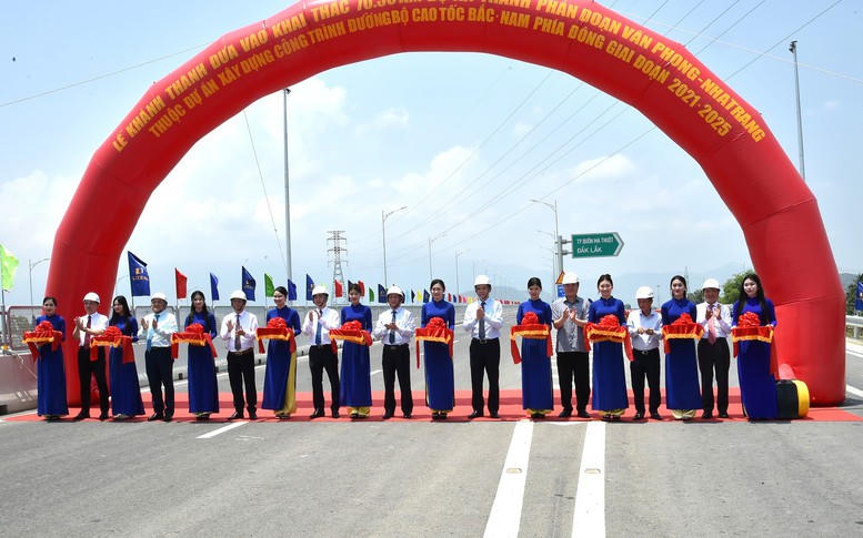 Thủ tướng phát lệnh khởi công, khánh thành 80 công trình, dự án lớn kỷ niệm 50 năm Giải phóng miền Nam