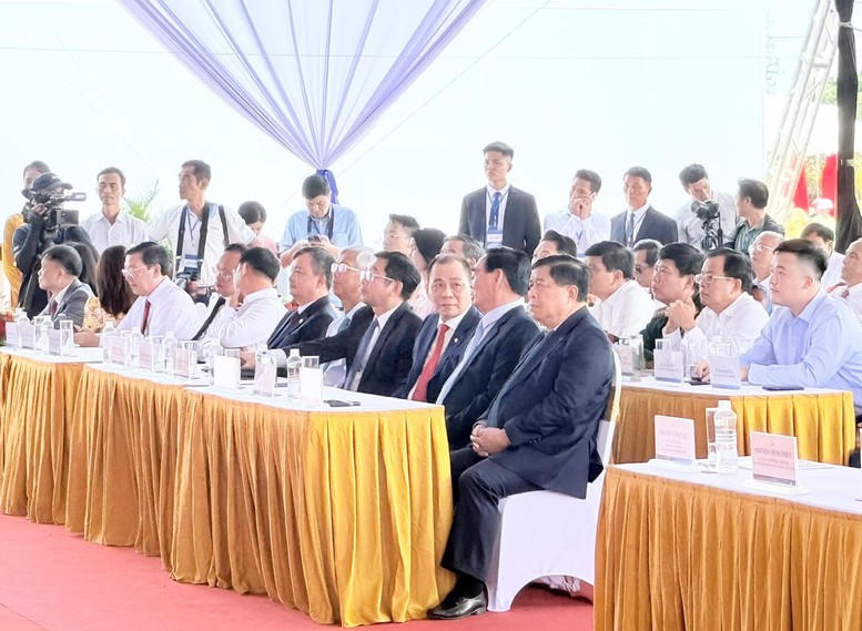 Thủ tướng phát lệnh khởi công, khánh thành 80 công trình, dự án lớn kỷ niệm 50 năm Giải phóng miền Nam