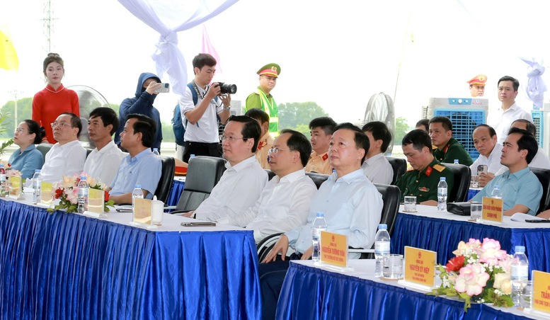 Thủ tướng phát lệnh khởi công, khánh thành 80 công trình, dự án lớn kỷ niệm 50 năm Giải phóng miền Nam