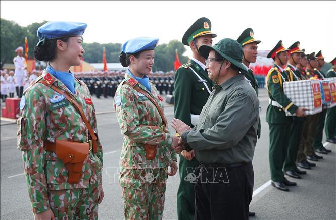 Thủ tướng Phạm Minh Chính động viên các lực lượng tham gia diễu binh, diễu hành