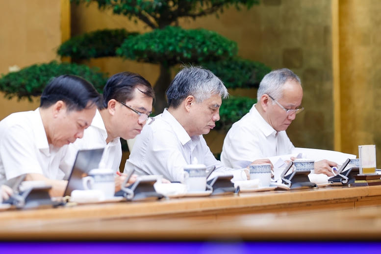 Thủ tướng Phạm Minh Chính chủ trì phiên họp với Hội đồng Tư vấn chính sách