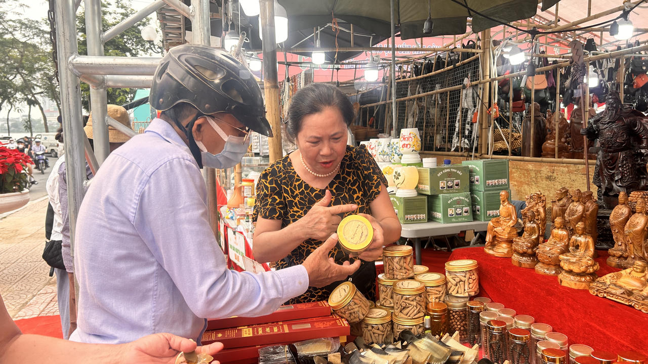 Phiên chợ đặc biệt quy tụ hơn 500 sản phẩm OCOP, nông sản, đặc sản làng nghề 