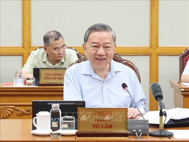 Tổng Bí thư: Bố trí, sắp xếp cán bộ đúng nguyên tắc, không để phát sinh vấn đề phức tạp nội bộ