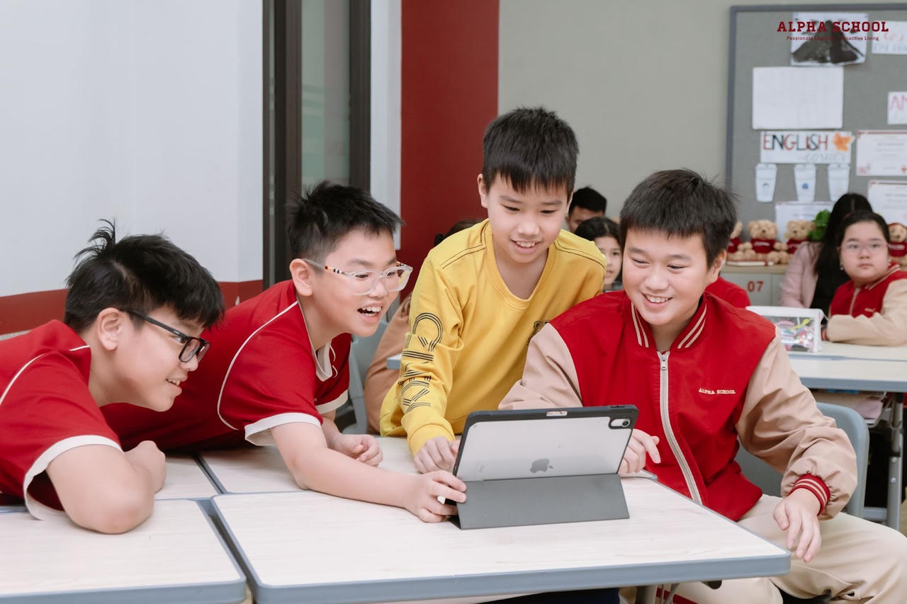 Tiến sĩ Trần Thị Hoàng Anh và hành trình khai mở tiềm năng, định hướng tương lai cho học sinh Alpha Hải Phòng 