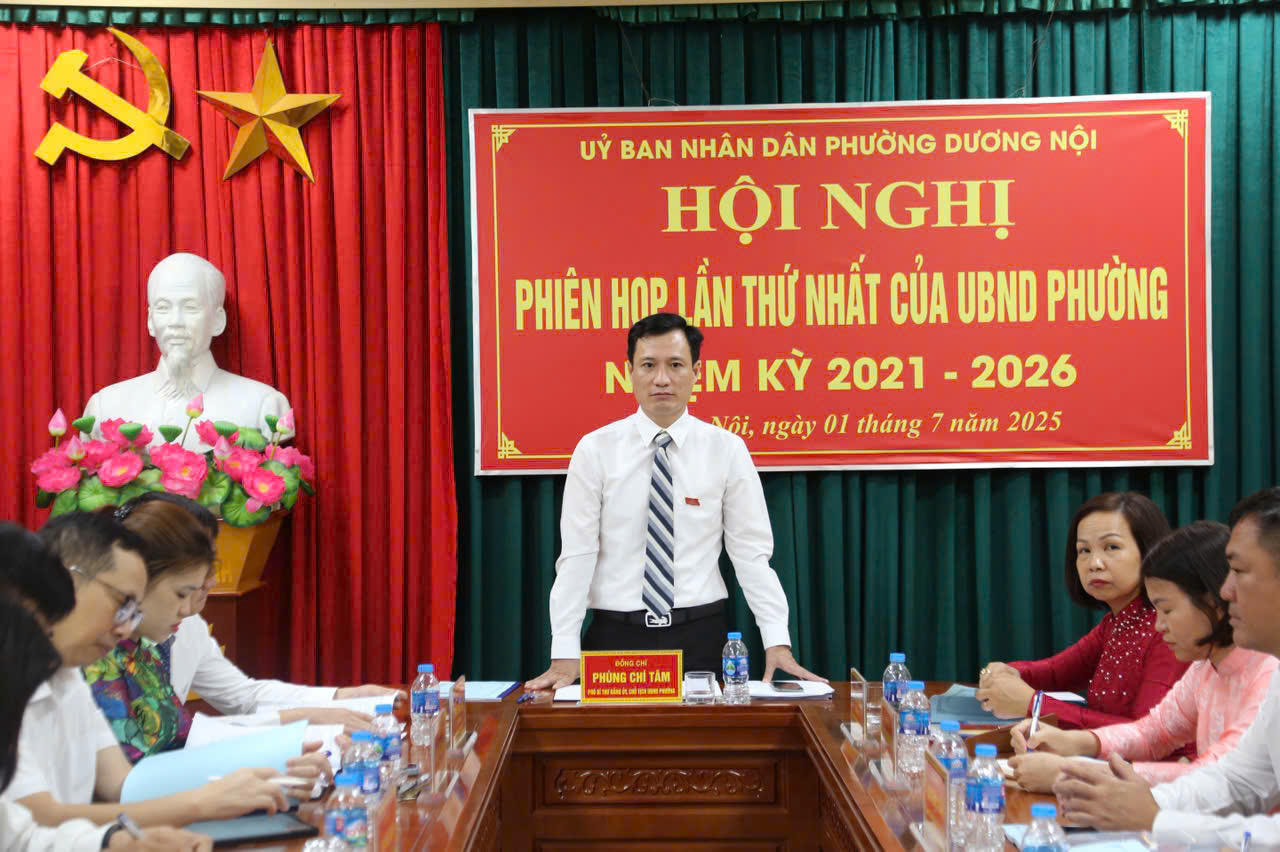 Ngày đầu vận hành chính quyền 2 cấp: Các phường của Hà Nội bắt tay ngay vào thực hiện nhiệm vụ, phục vụ nhân dân 