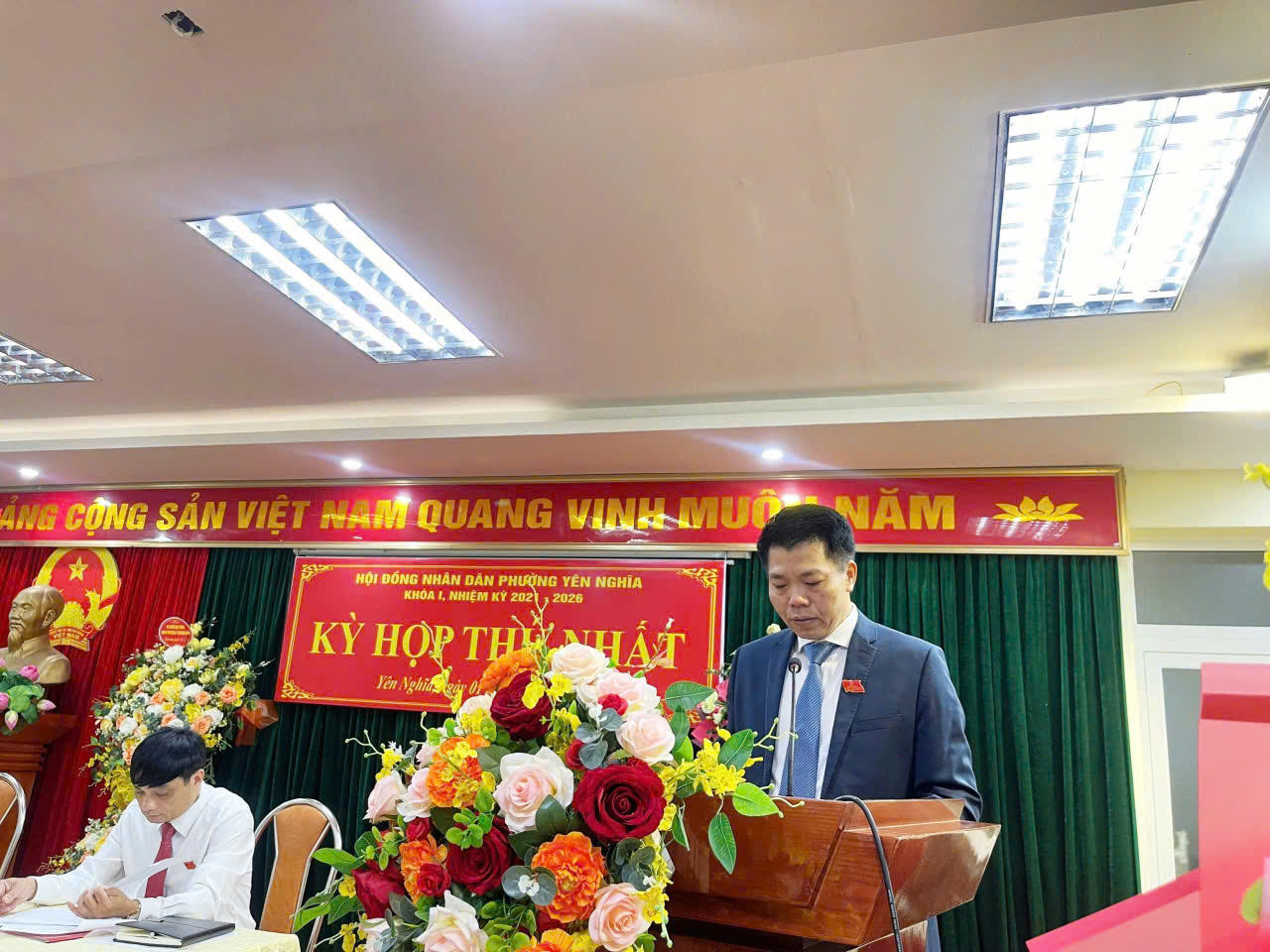 Ngày đầu vận hành chính quyền 2 cấp: Các phường của Hà Nội bắt tay ngay vào thực hiện nhiệm vụ, phục vụ nhân dân 