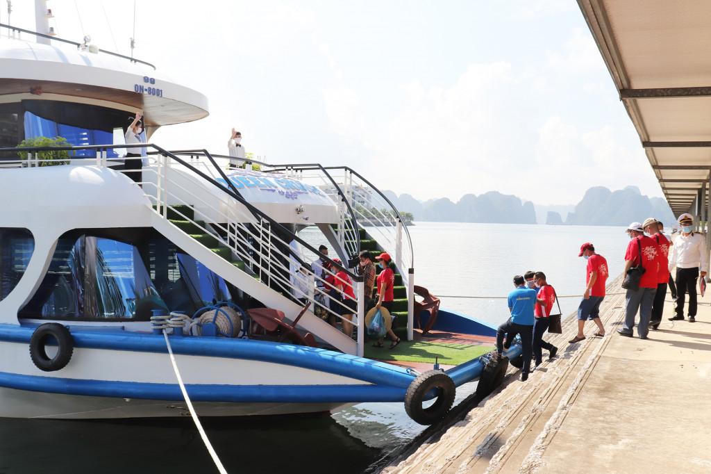 Quảng Ninh: Xét nghiệm Realtime-PCR vào tỉnh có giá trị 72 giờ thay vì 48 giờ như trước
