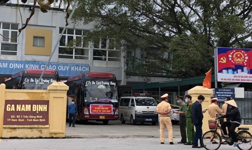 Chuyến tàu đầu tiên đưa 498 công dân từ các tỉnh phía Nam về Thái Bình