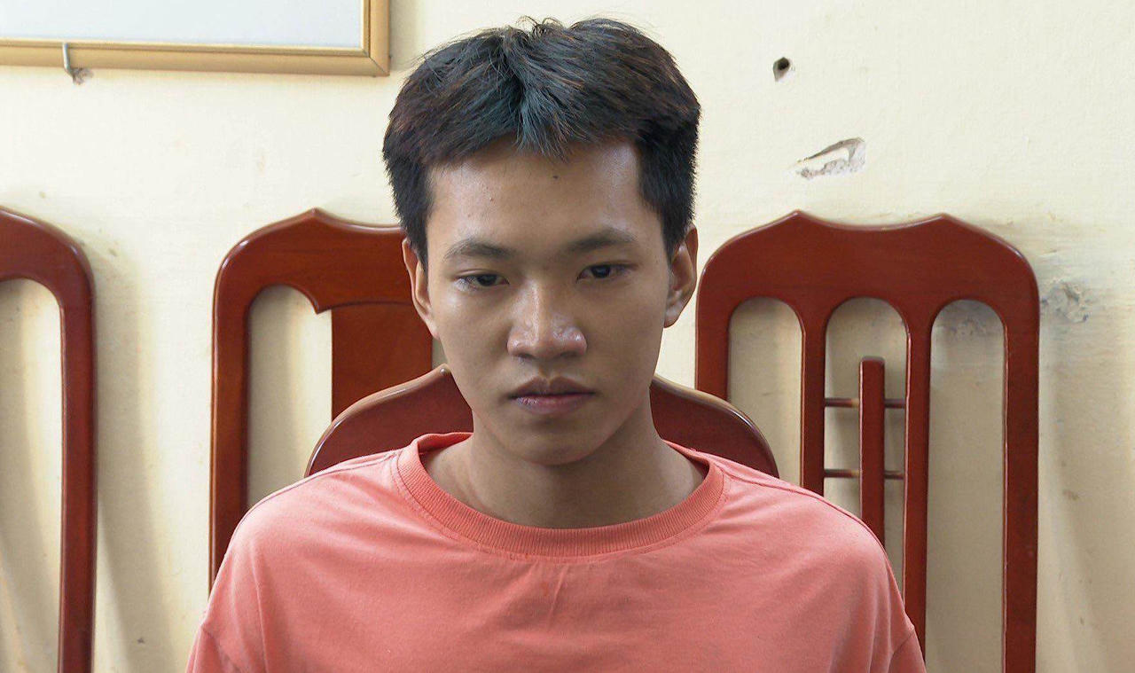 Trao quyết định Truy thăng cấp bậc hàm chiến sỹ công an hy sinh tại Thái Bình