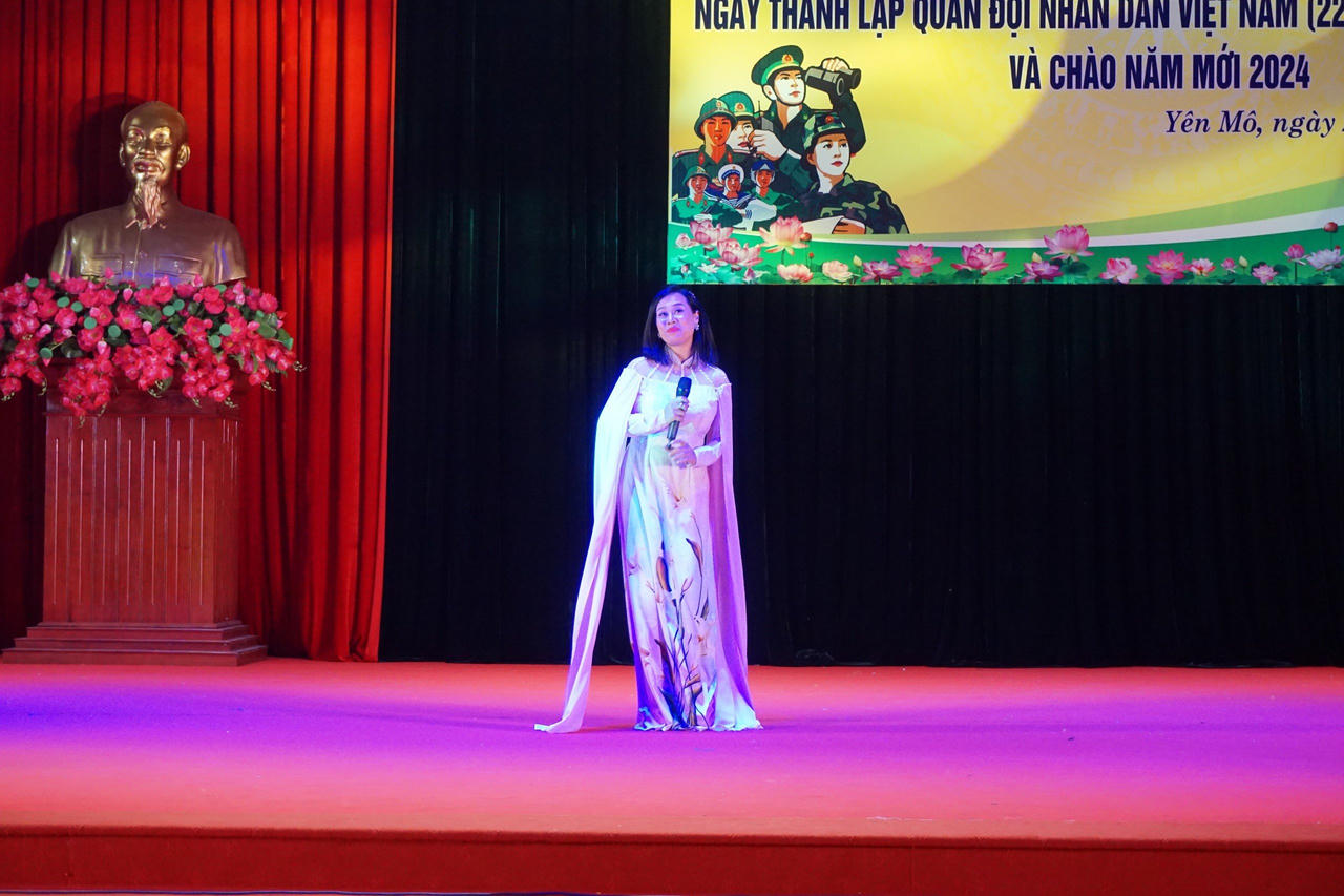 Yên Mô: Biểu điễn nghệ thuật chào mừng kỷ niệm 79 năm ngày thành lập Quân đội nhân dân Việt Nam