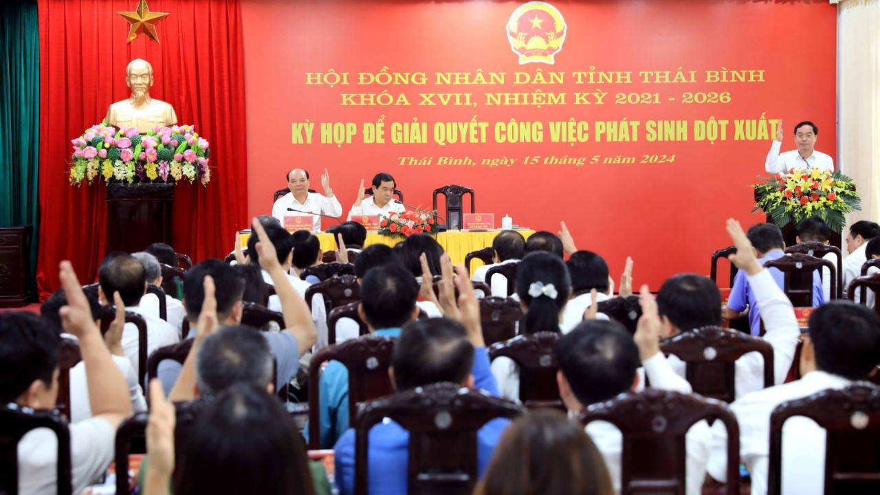 Ông Phạm Văn Nghiêm, Giám đốc Sở Nội vụ được bầu giữ chức Phó Chủ tịch UBND tỉnh Thái Bình