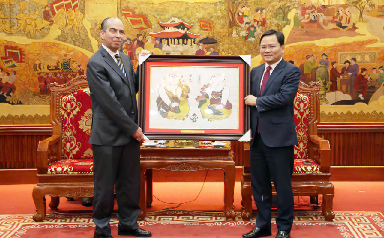 Bí thư Tỉnh ủy Bắc Ninh tiếp và làm việc với Đại sứ Cuba tại Việt Nam