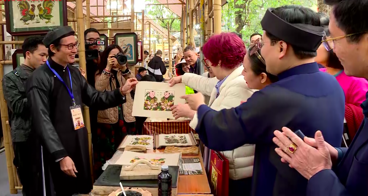 Giới thiệu tinh hoa văn hóa Bắc Ninh - sắc màu tranh Đông Hồ tại Hà Nội