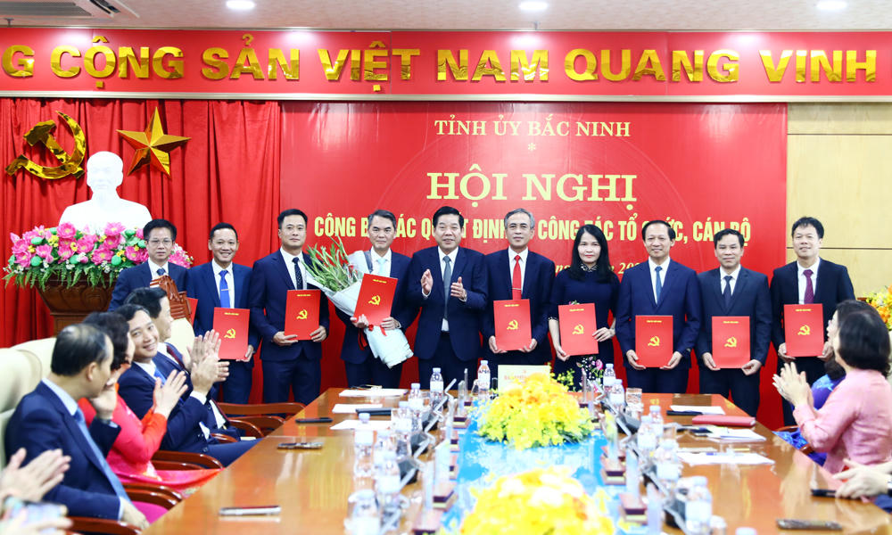 Thường trực Tỉnh ủy Bắc Ninh công bố quyết định tổ chức, nhân sự sau hợp nhất