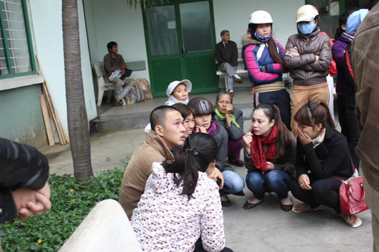 Nữ nhân viên tiệm nails bị người yêu cũ tạt xăng sát hại