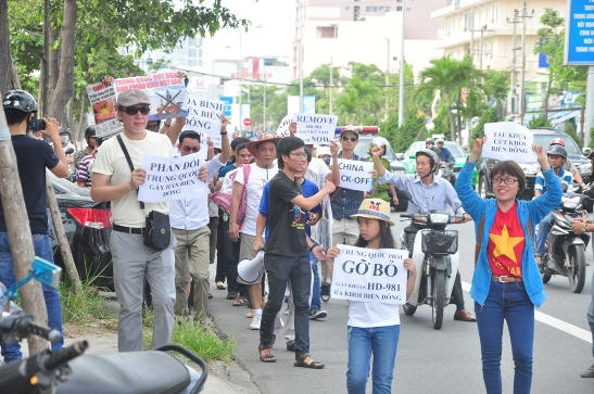 Đà Nẵng: Diễu hành phản đối Trung Quốc đưa giàn khoan vào biển Việt Nam