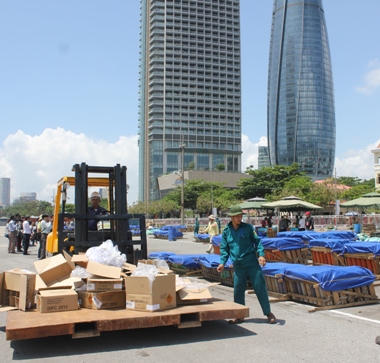 Khám phá sức mạnh 3 đội pháo hoa trong đêm đầu tiên của DIFC 2015