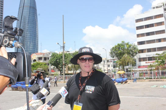 Khám phá sức mạnh 3 đội pháo hoa trong đêm đầu tiên của DIFC 2015