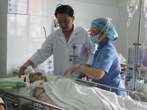 2 trẻ gặp nạn trên cầu Thuận Phước đang nguy kịch