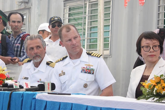 Gần 100 bệnh nhân được tàu Hải quân Mỹ điều trị