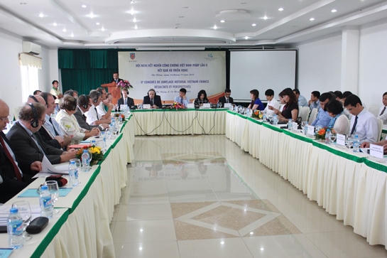 Hội nghị Công chứng Việt- Pháp mặc niệm tưởng nhớ nạn nhân bị khủng bố ở Pháp