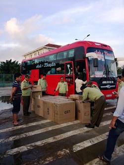 Quảng Nam: Liên tục bắt hàng lậu trên xe khách