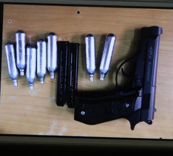 Phó GĐ buôn gỗ bắn hai showroom tại Đà Nẵng để... thử súng?