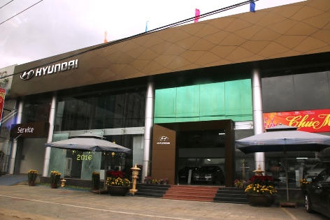 Phó GĐ buôn gỗ bắn hai showroom tại Đà Nẵng để... thử súng?