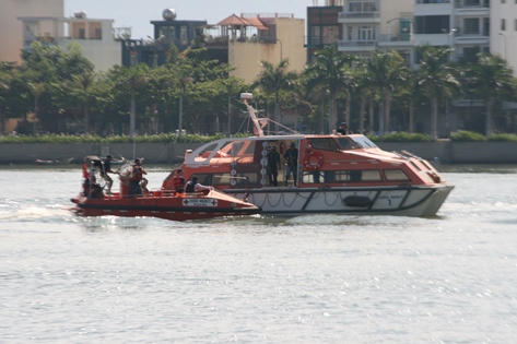 Thủy thủ 13 quốc gia tham gia “cứu hộ, cứu nạn” trên sông Hàn