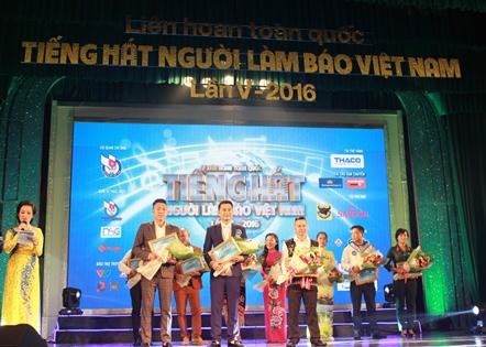 Giọng hát xuất sắc miền Trung vào chung kết Tiếng hát Người làm báo