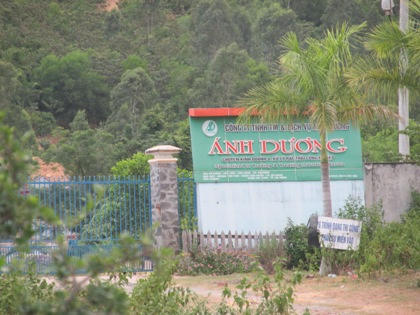 Phát hiện trăm tấn chất thải nghi độc hại chôn lấp ở bãi rác Đà Nẵng