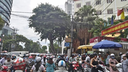 Chắn đường xây hầm chui đột ngột, giao thông Đà Nẵng rối loạn