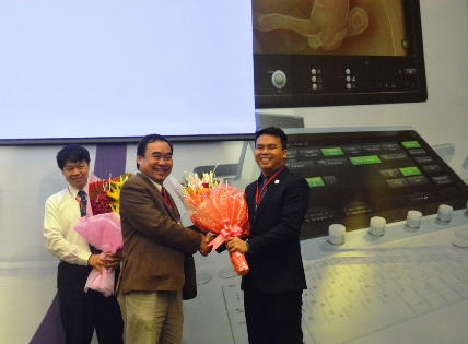 Đưa vào sử dụng máy siêu âm sản đầu dò ma trận đầu tiên tại miền Trung