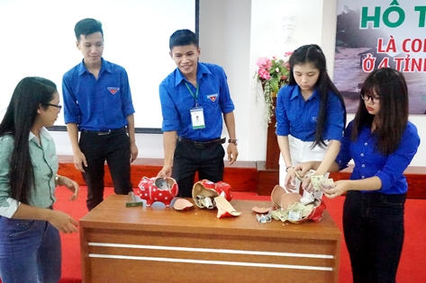 Đại học Đông Á hỗ trợ sinh viên ở 4 tỉnh vùng lũ miền Trung