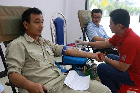 Tổng công ty phát điện 2 hưởng ứng “Tuần lễ hồng-EVN”