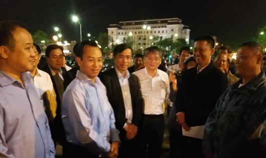 Bí thư Đà Nẵng thăm, chúc Tết lực lượng làm nhiệm vụ đêm giao thừa