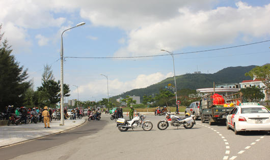 Chùa Linh Ứng (Đà Nẵng) hút khách ngày đầu năm