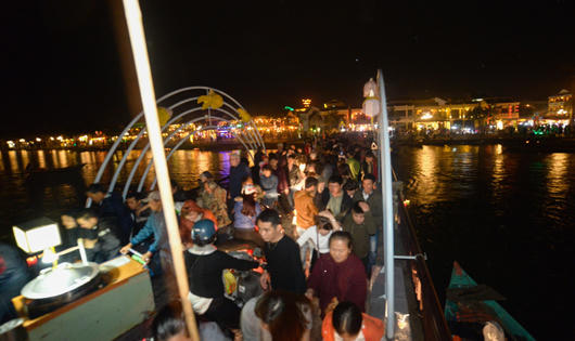 Ấn tượng đêm Nguyên tiêu phố cổ Hội An