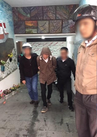 Con trai uy hiếp người tình trẻ của bố để cưỡng đoạt tiền