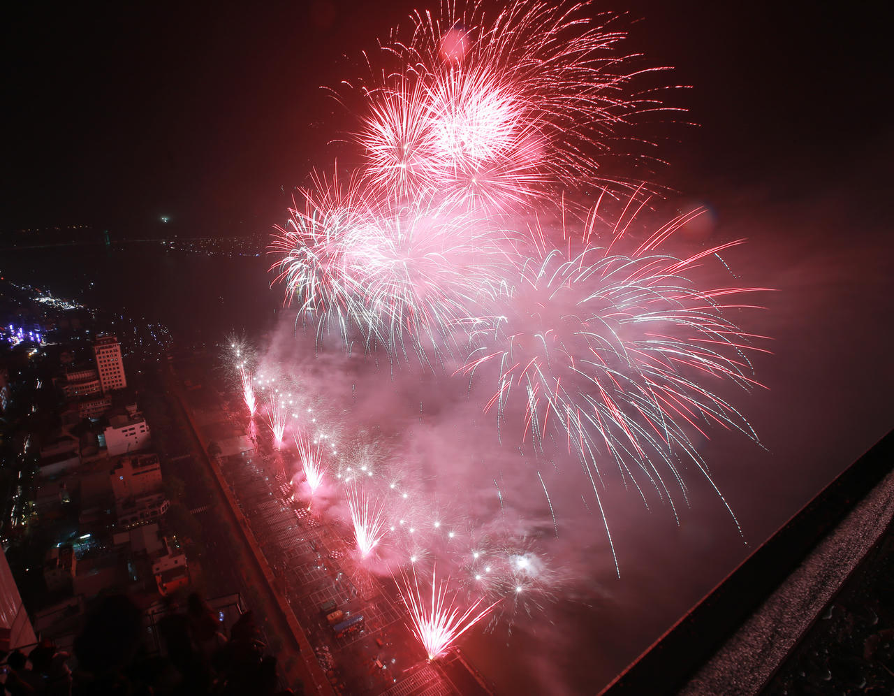Trung Quốc- Anh kể chuyện bằng pháo hoa trong 'đêm Kim'