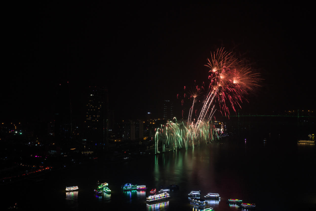 Trung Quốc- Anh kể chuyện bằng pháo hoa trong 'đêm Kim'