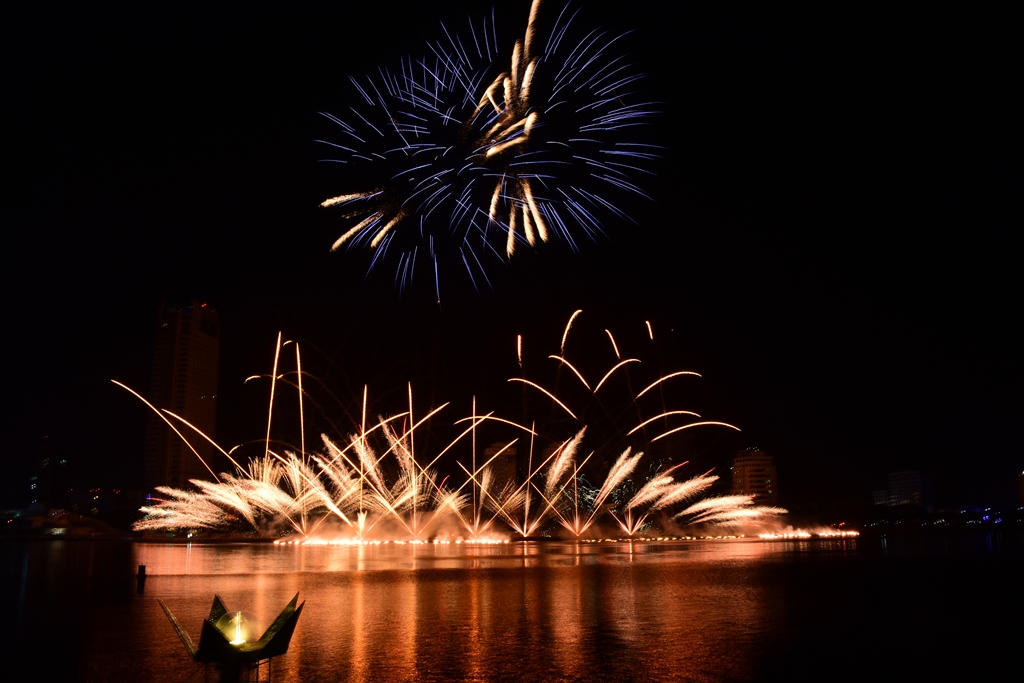 Mãn nhãn với cuộc so găng của 2 “cao thủ” pháo hoa Úc -Ý 