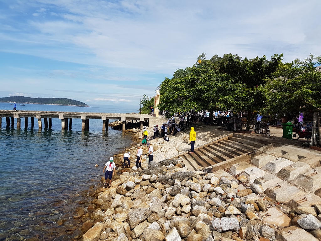 Ra quân hưởng ứng Ngày Đại dương Thế giới và Tuần lễ Biển và Hải đảo Việt Nam